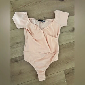 Pretty little thing size 6 pink bodysuit